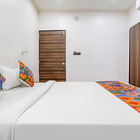 Fabhotel Lotus I Surat Ngoại thất bức ảnh