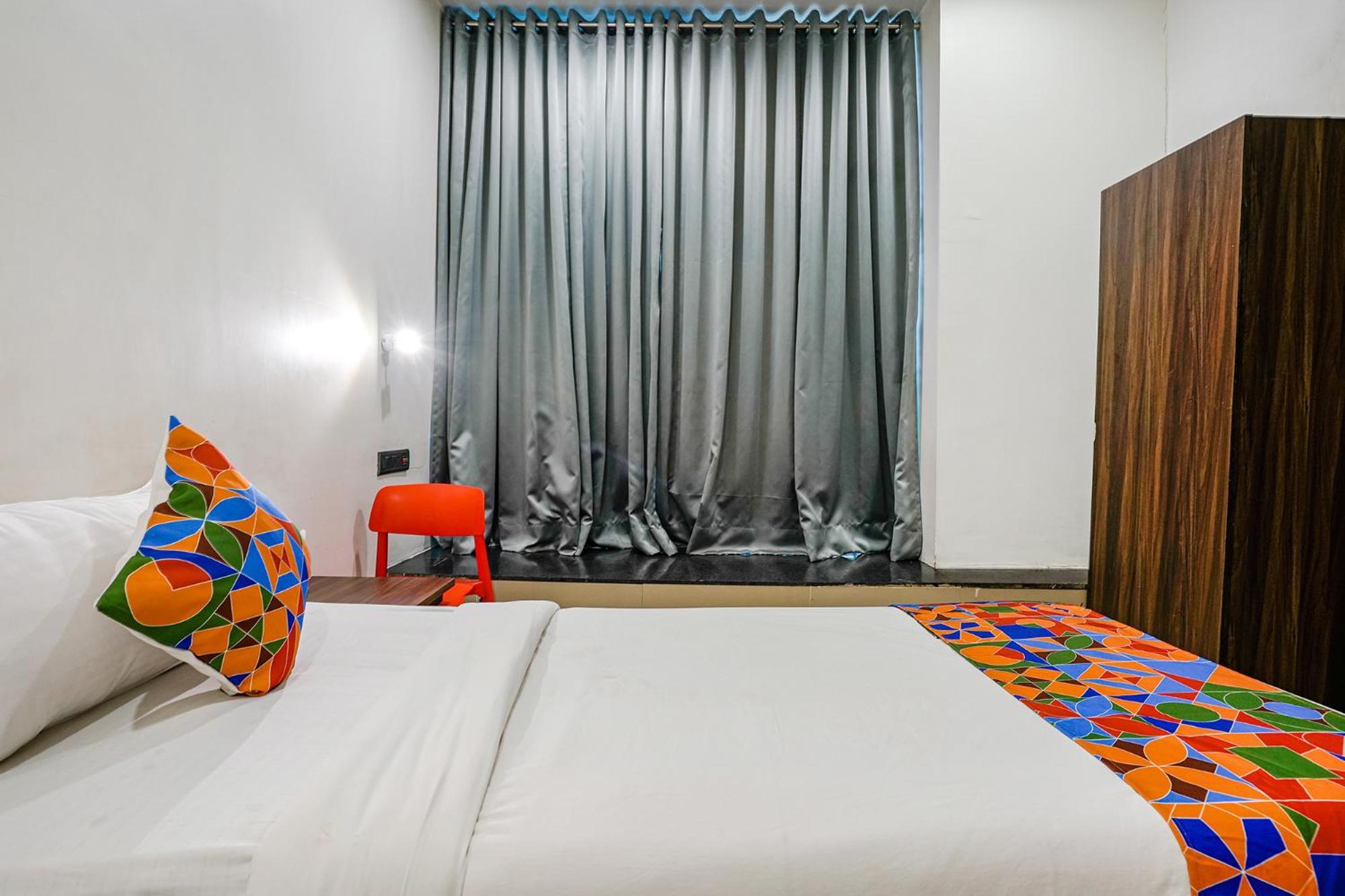 Fabhotel Lotus I Surat Ngoại thất bức ảnh