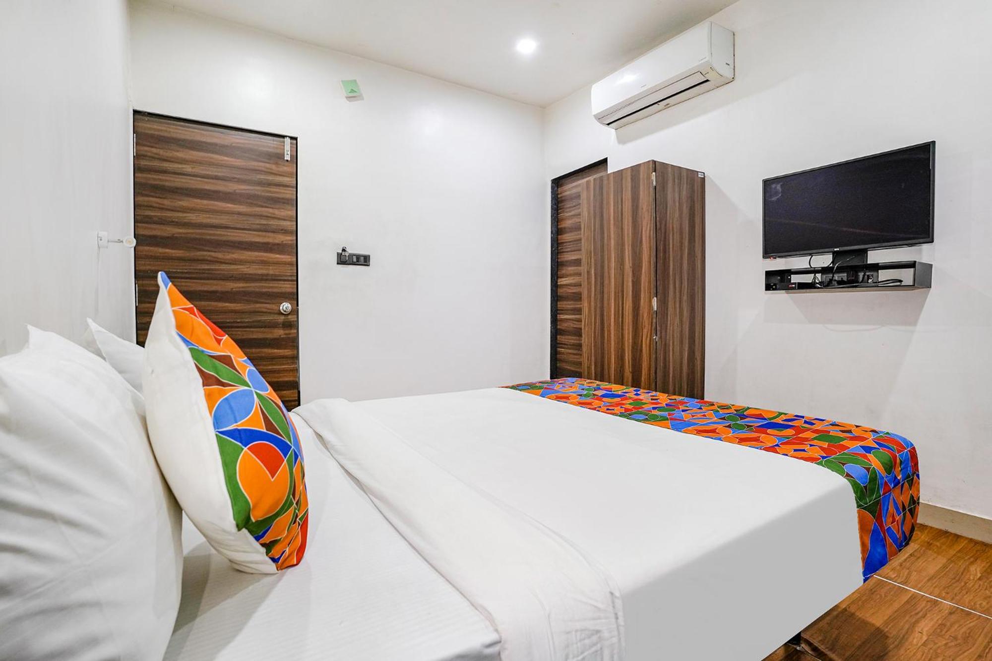Fabhotel Lotus I Surat Ngoại thất bức ảnh