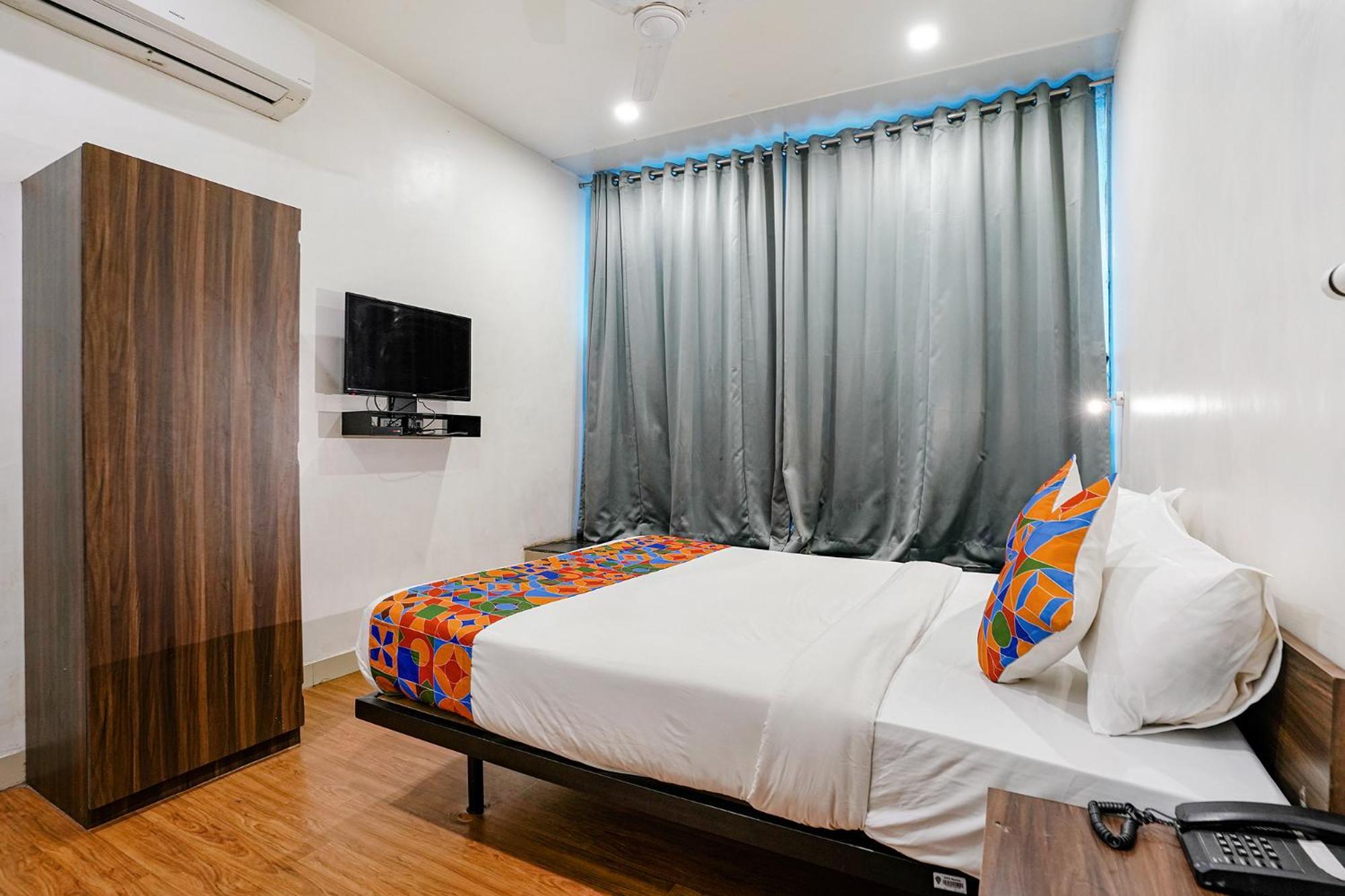 Fabhotel Lotus I Surat Ngoại thất bức ảnh